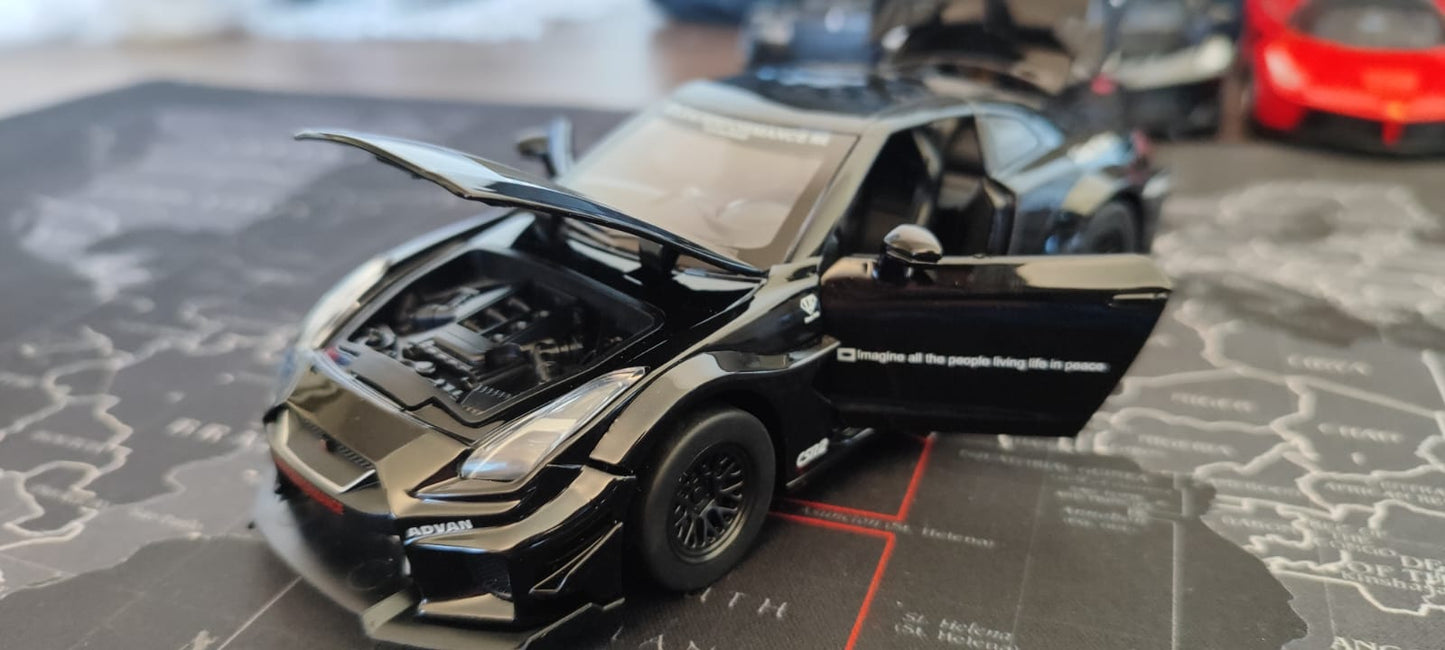 🏎️ Nissan GT-R Preto Escala 1:32 Miniatura